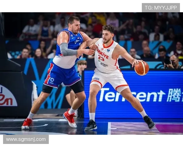 成都篮球队在欧锦赛中的个人能力表现分析与点评